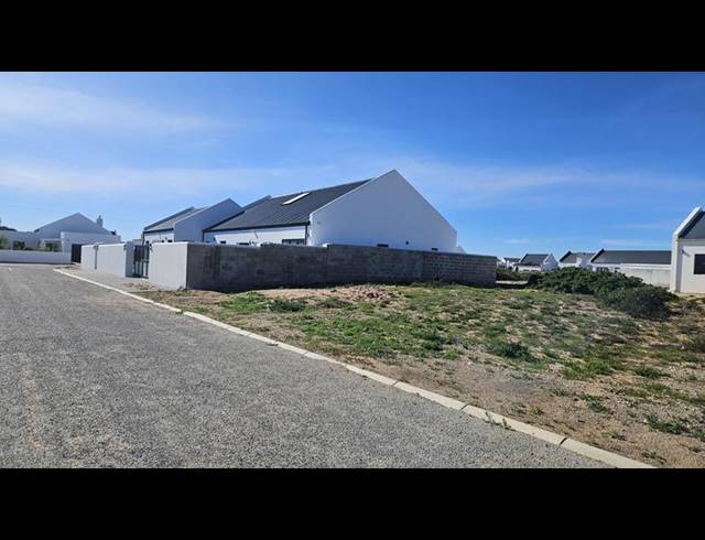 LAND FOR SALE IN BRITANNIA BAY